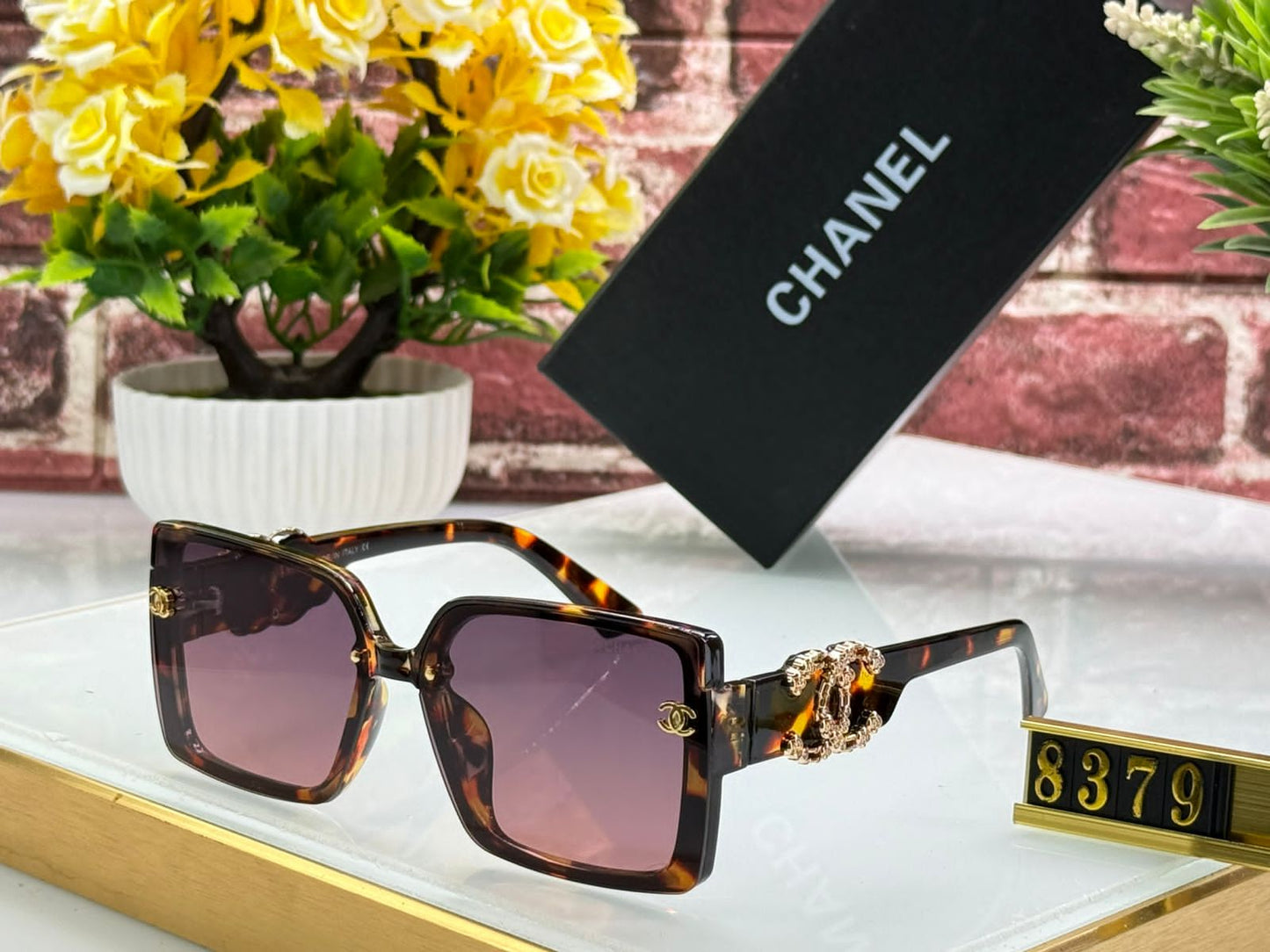 CHANEL Sunglasses