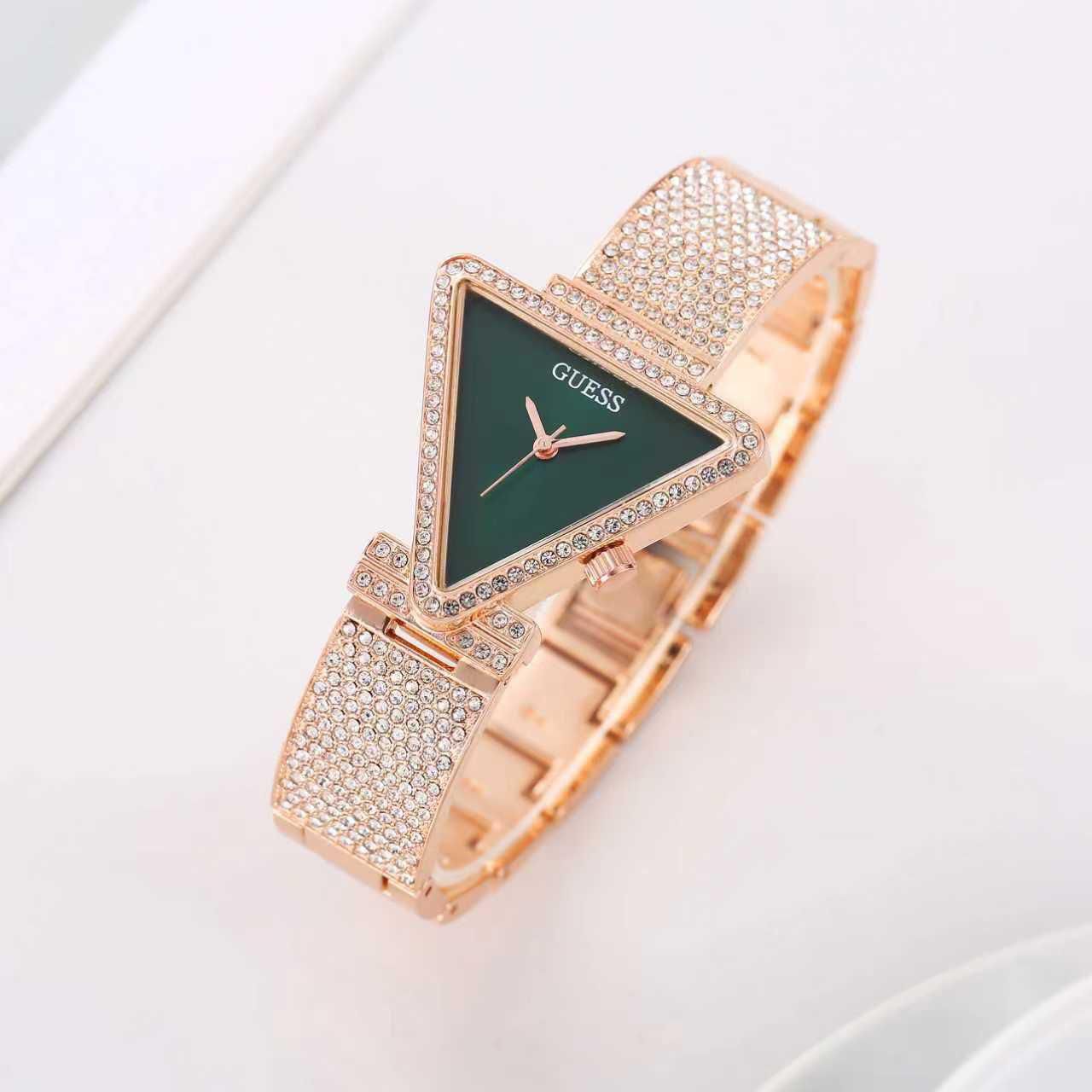 GUESS LADIES TRIANGLE