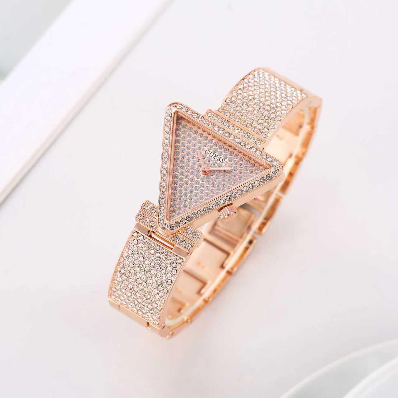 GUESS LADIES TRIANGLE