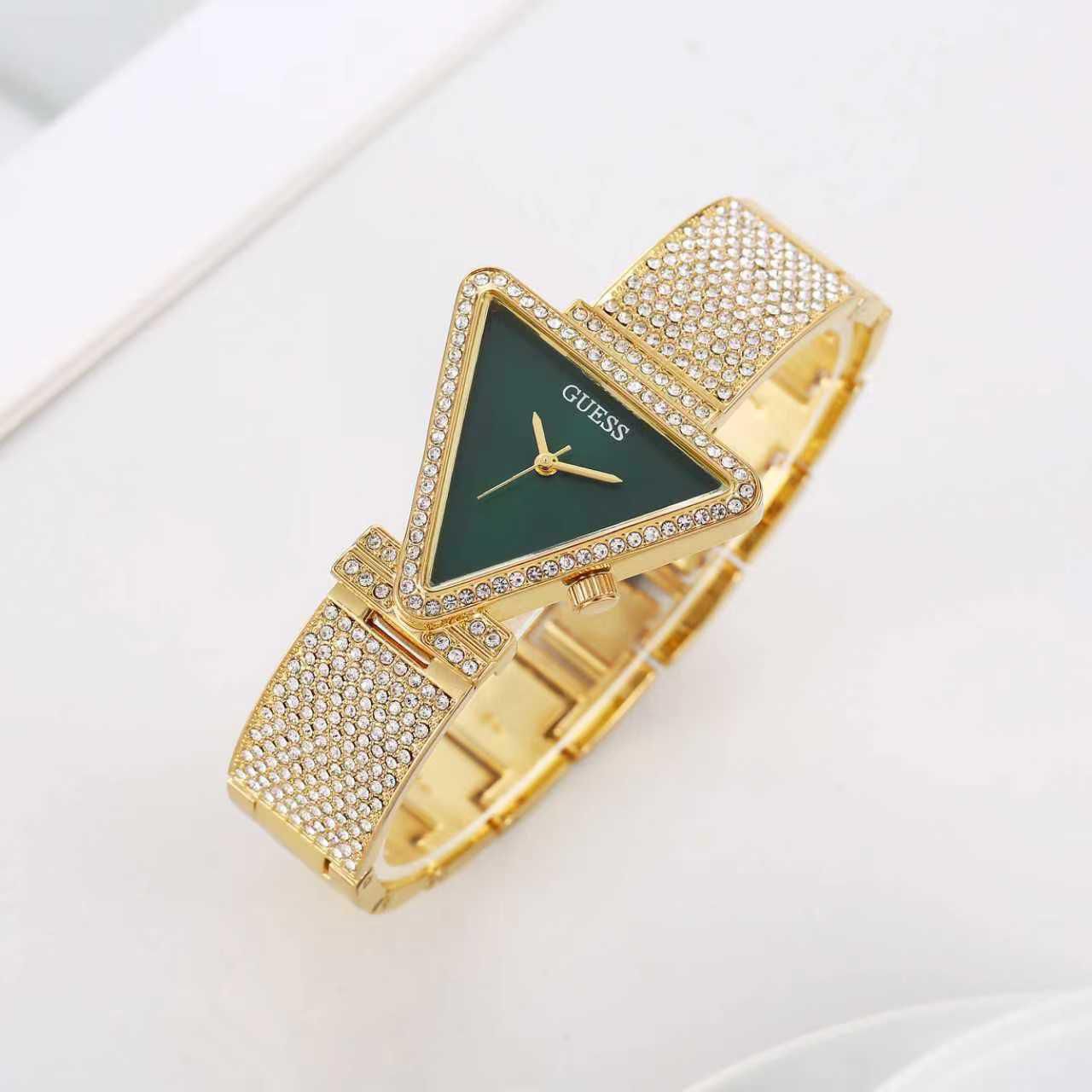GUESS LADIES TRIANGLE