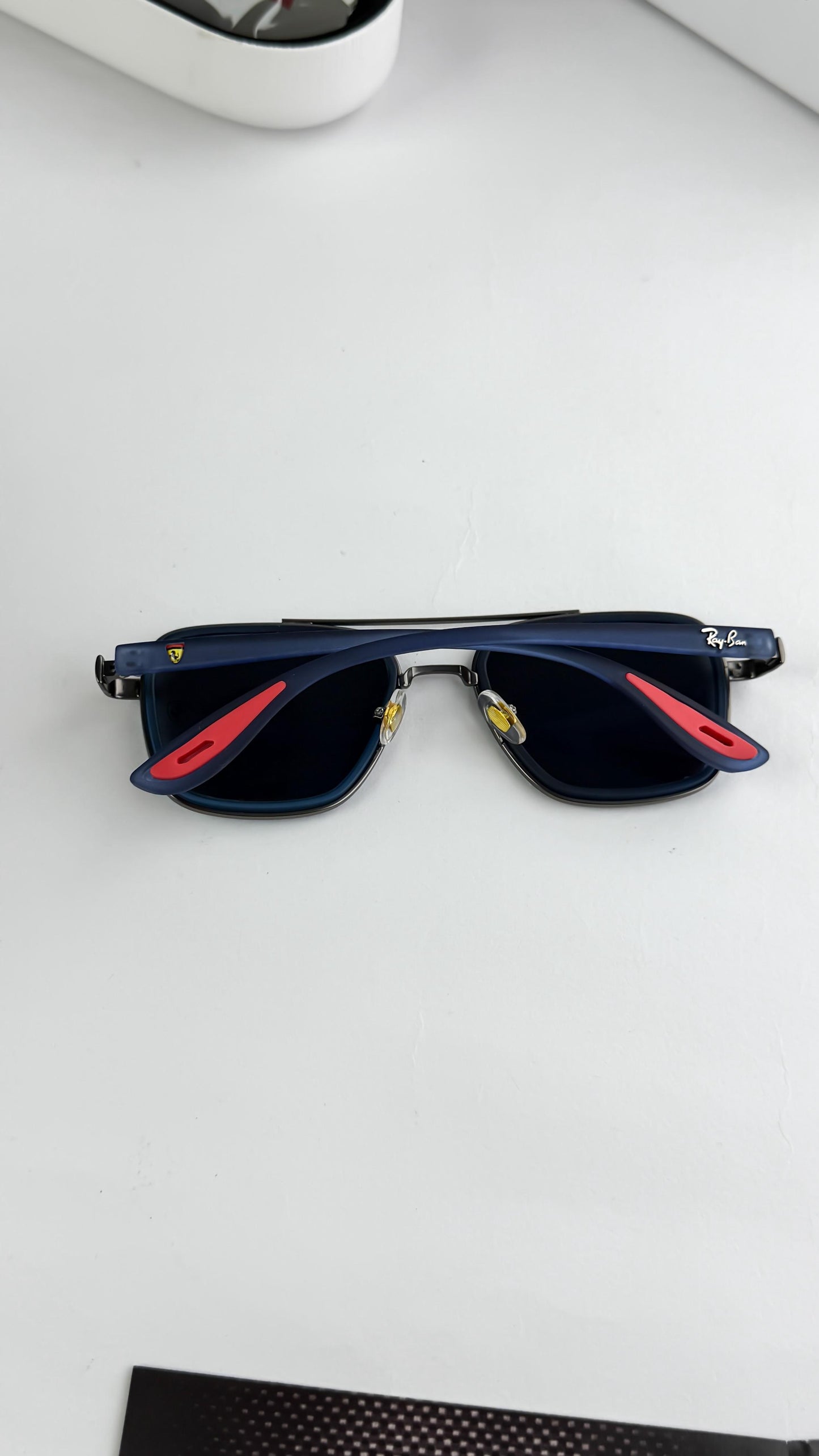 RAYBAN BLUE SUNGLASSES