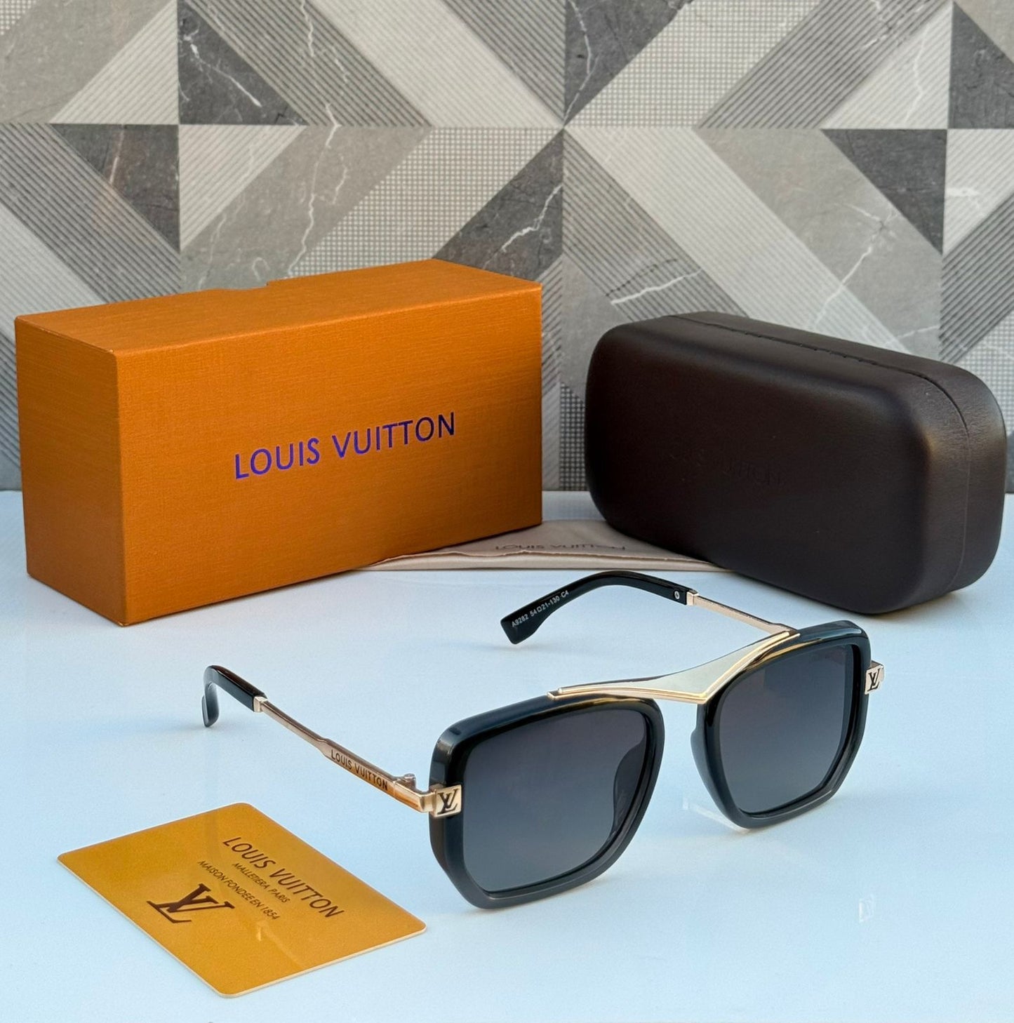 LV-SUNGLASSESS