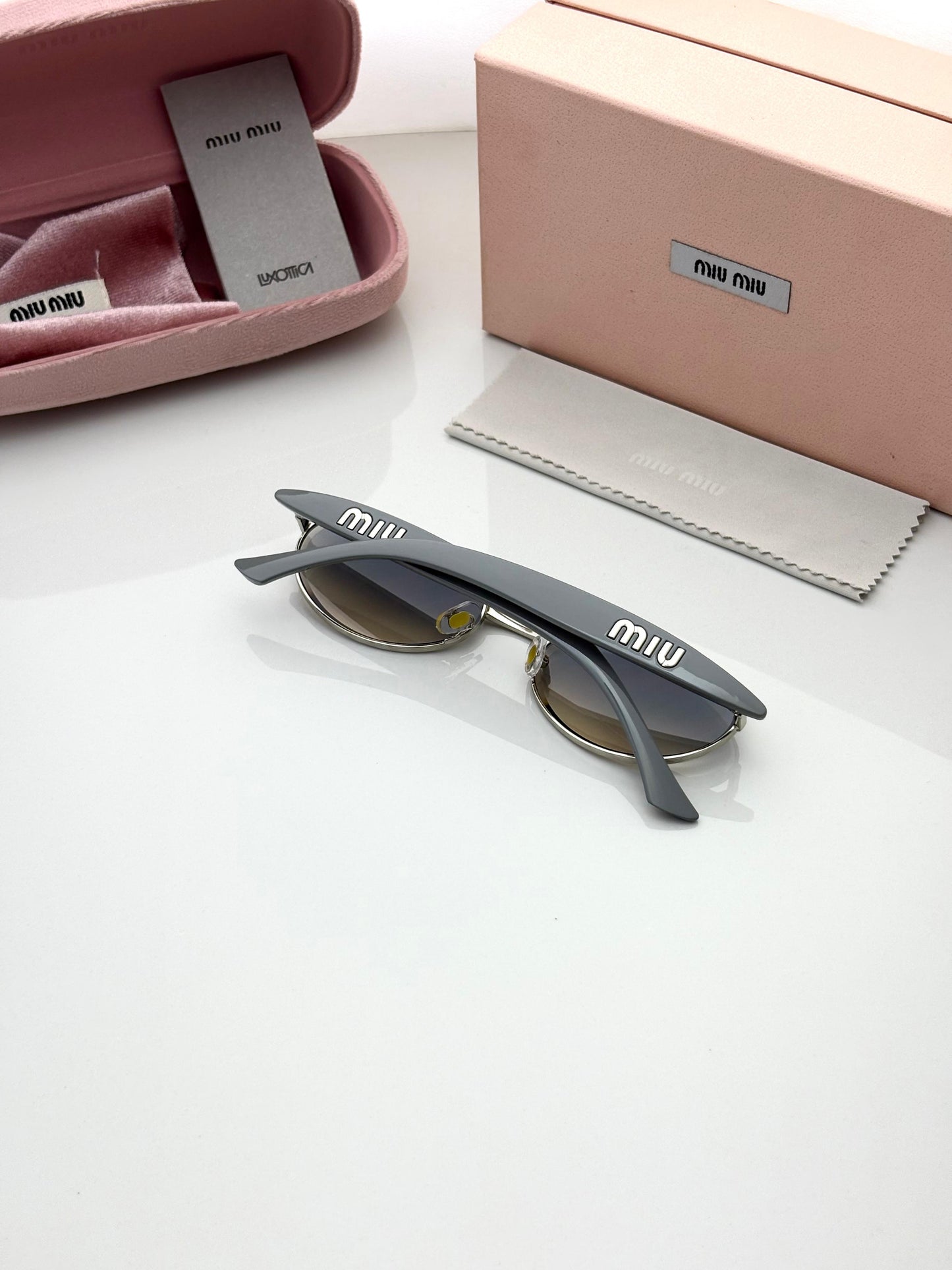 MIU MIU SUNGLASSES