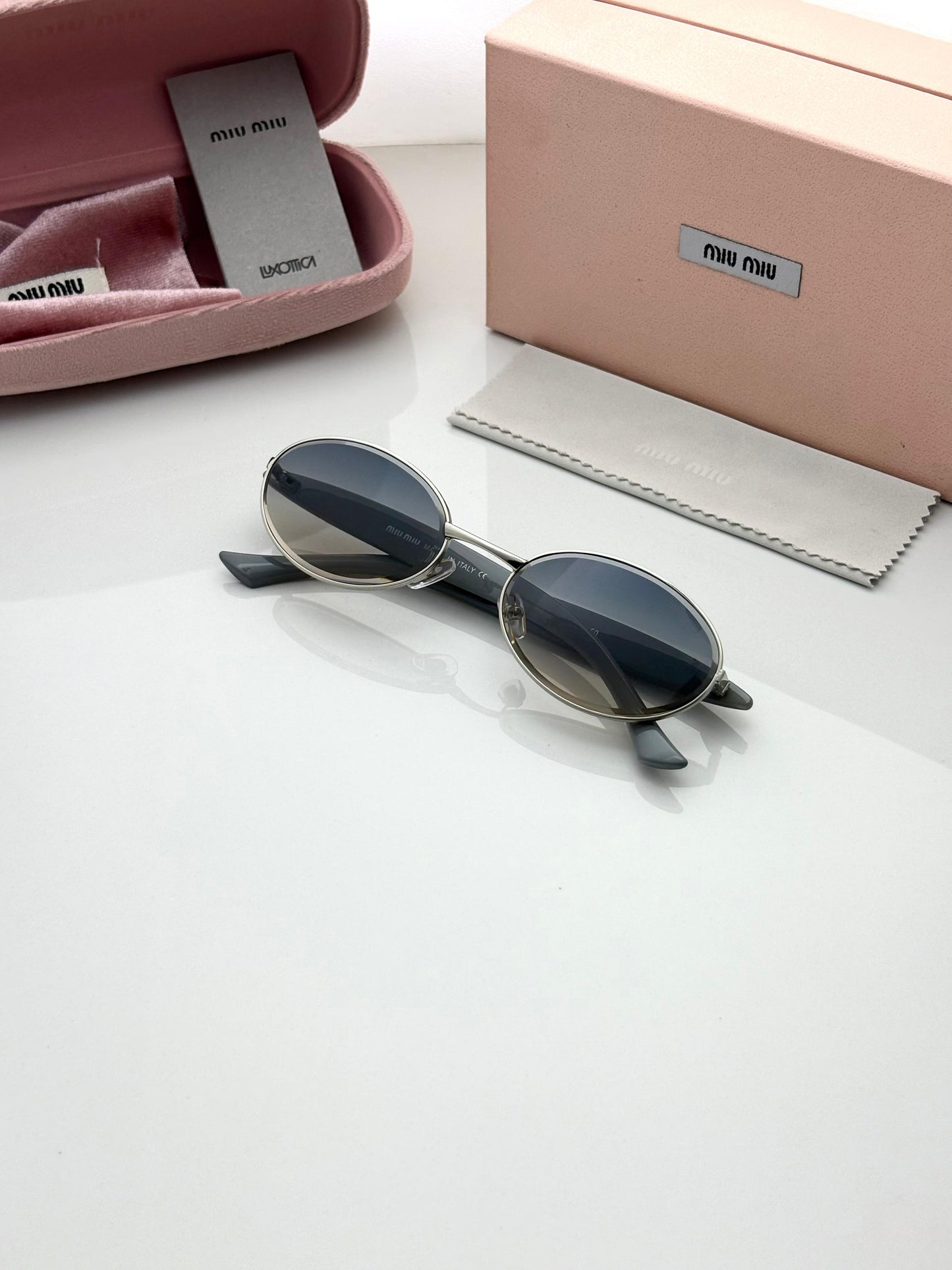 MIU MIU SUNGLASSES